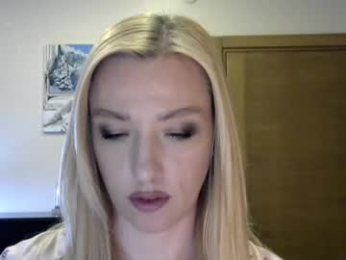 wild_silk_desire webcam model stream image