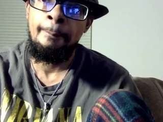 llmywood webcam model stream image