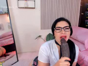 aura_moon webcam model stream image