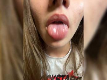 Milka_Crystal webcam bongacams model stream image