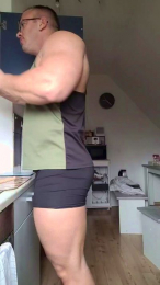 yumyum18 webcam model stream image