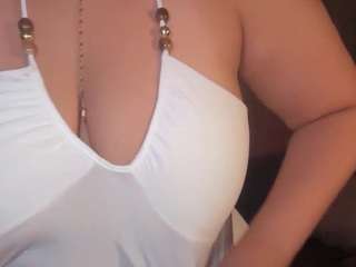 sashaishere webcam model stream image
