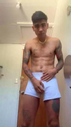 Antoniohott22 webcam model stream image