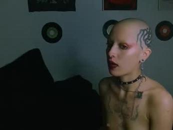 plutonbluemoon_999 webcam model stream image