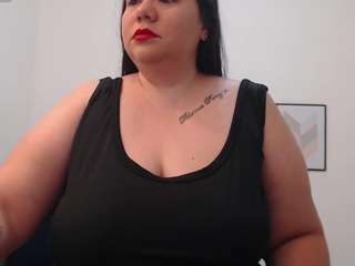 andrea-curvy1 webcam model stream image