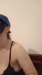 Elina94 webcam model stream image
