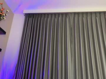 highenough_queen webcam model stream image