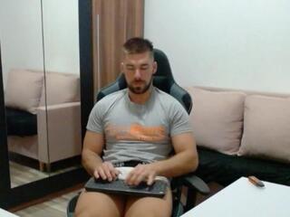 Darius Giles webcam model stream image