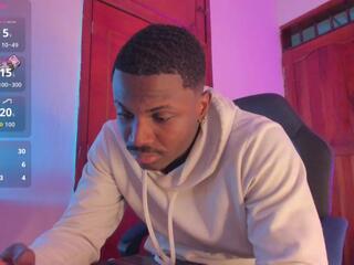 Ethan Traviis webcam model stream image