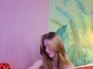 Morgan Ward webcam model stream image