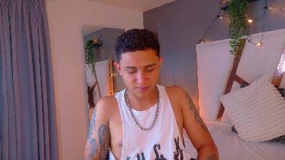 XavierFoxx_ webcam model stream image