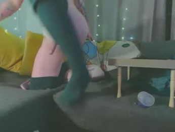 krystalvenison webcam chaturbate model stream image