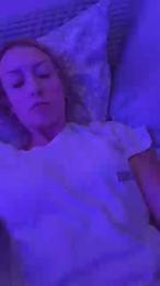raelynnbby webcam model stream image