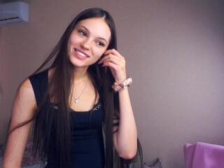 Malinda Hurni webcam model stream image