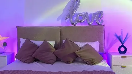 Jules_night webcam model stream image