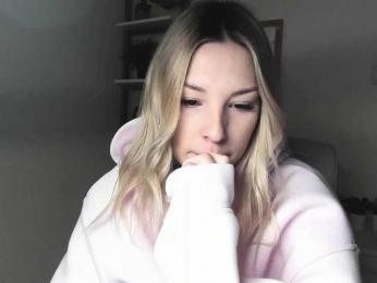 AngelaLux webcam model stream image