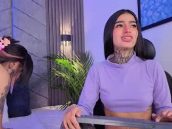 alicee_0 webcam model stream image