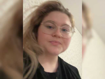 Ulu66 webcam model stream image