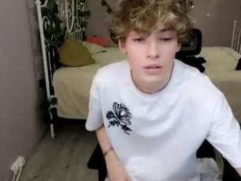 curly_twinkboy webcam chaturbate model stream image