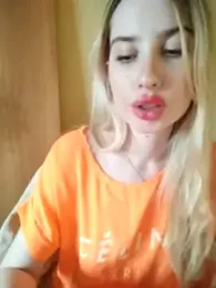 Elza_kom webcam model stream image