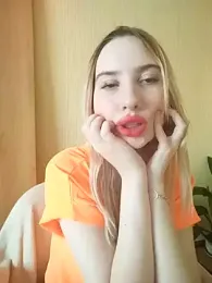 Elza_kom webcam model stream image