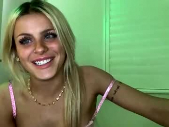 ella_hill webcam model stream image