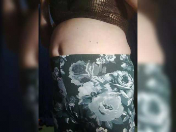 FameLara webcam bongacams model stream image