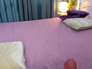 Ilona Holmes webcam model stream image