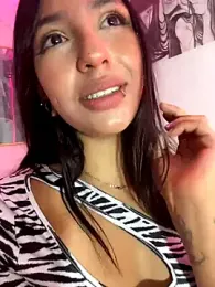 lauuraww webcam model stream image