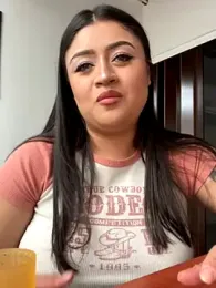 lucianaroy webcam model stream image