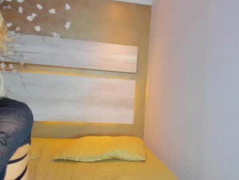 ravingxxmads webcam model stream image