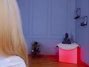 briennevail webcam model stream image