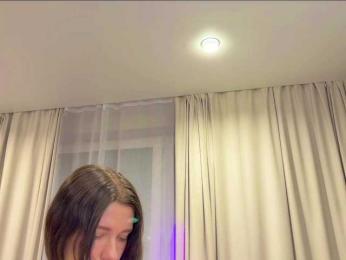 Kiralove- webcam bongacams model stream image