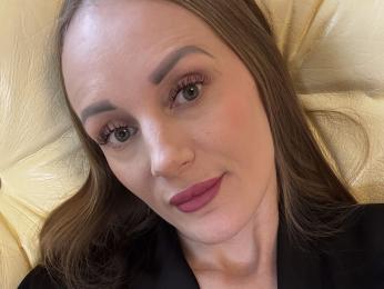 MonaLika webcam model stream image