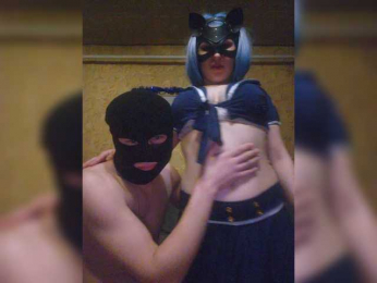 It-Takes-Two webcam model stream image