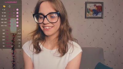 LynneCrust webcam model stream image