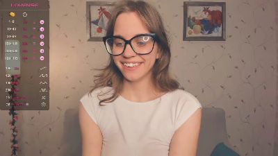 LynneCrust webcam model stream image