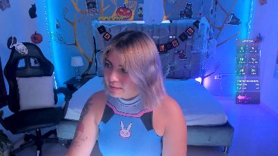 AlessiaDouce webcam model stream image