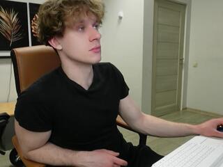 Charles Dreams webcam model stream image