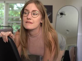 emma_ruby webcam model stream image