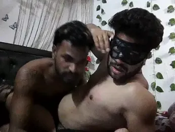 Hunkytop webcam model stream image