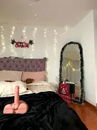 Samantha_e2 webcam model stream image