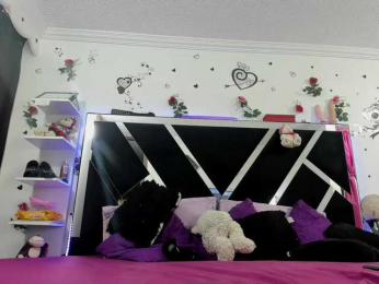 Dreamgirlss webcam bongacams model stream image