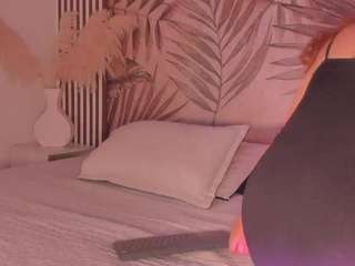 samaantha-white webcam camsoda model stream image