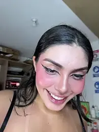 zui_lu webcam stripchat model stream image