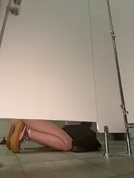 FlashTitsRoyal webcam model stream image