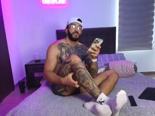 Simon Trujillo webcam model stream image