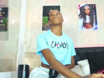 k_stormi_ webcam model stream image