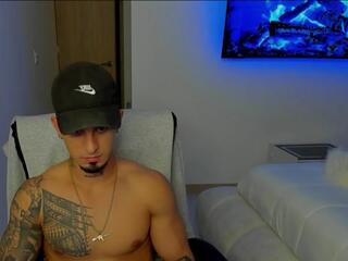 Brody Dallas webcam flirt4free model stream image