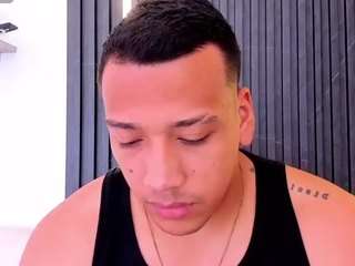 max-turner1 webcam model stream image